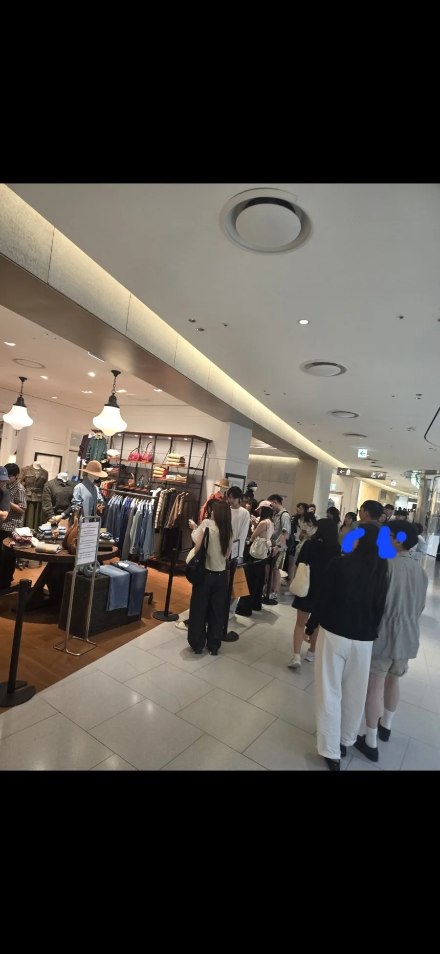 더현대서울 오늘인파 어마어마하네요