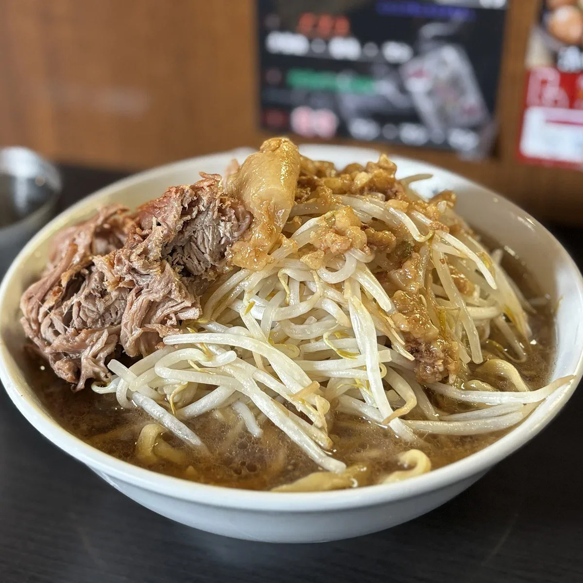 이중에서 AI가 아닌 진짜 라면 사진을 찾아보세요 (1장만 진짜)