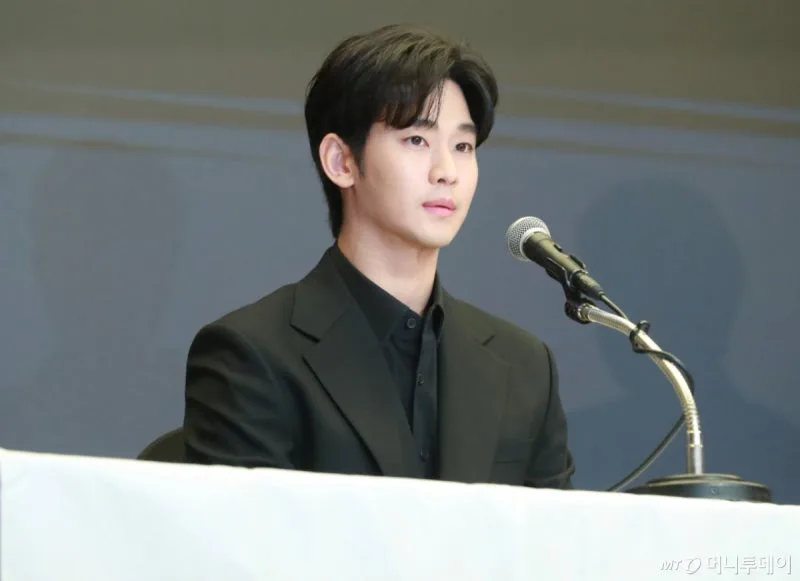 [단독]'김수현 명예훼손' 개그맨 출신 유튜버 권영찬 검찰 송치