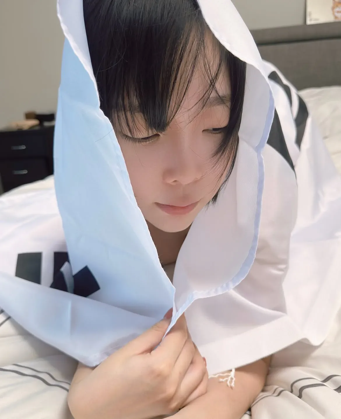 강인경 인스타 업뎃.jpg