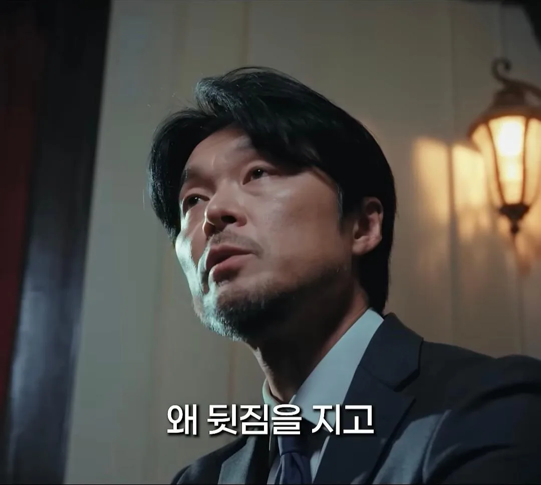 어느 독립운동가가 뒷짐을 지고 사진찍은이유