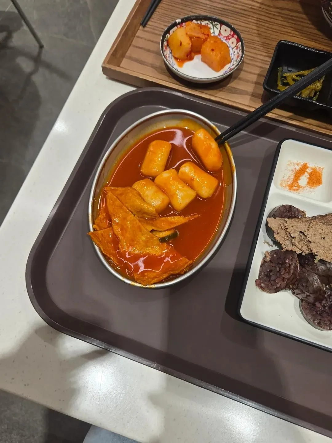 백화점 떡볶이 + 순대 14000원 어치.jpg