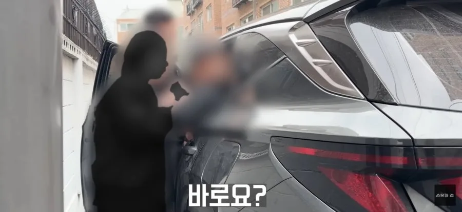체포되면서 내연녀와 눈물로 이별하는 지명수배범.JPG