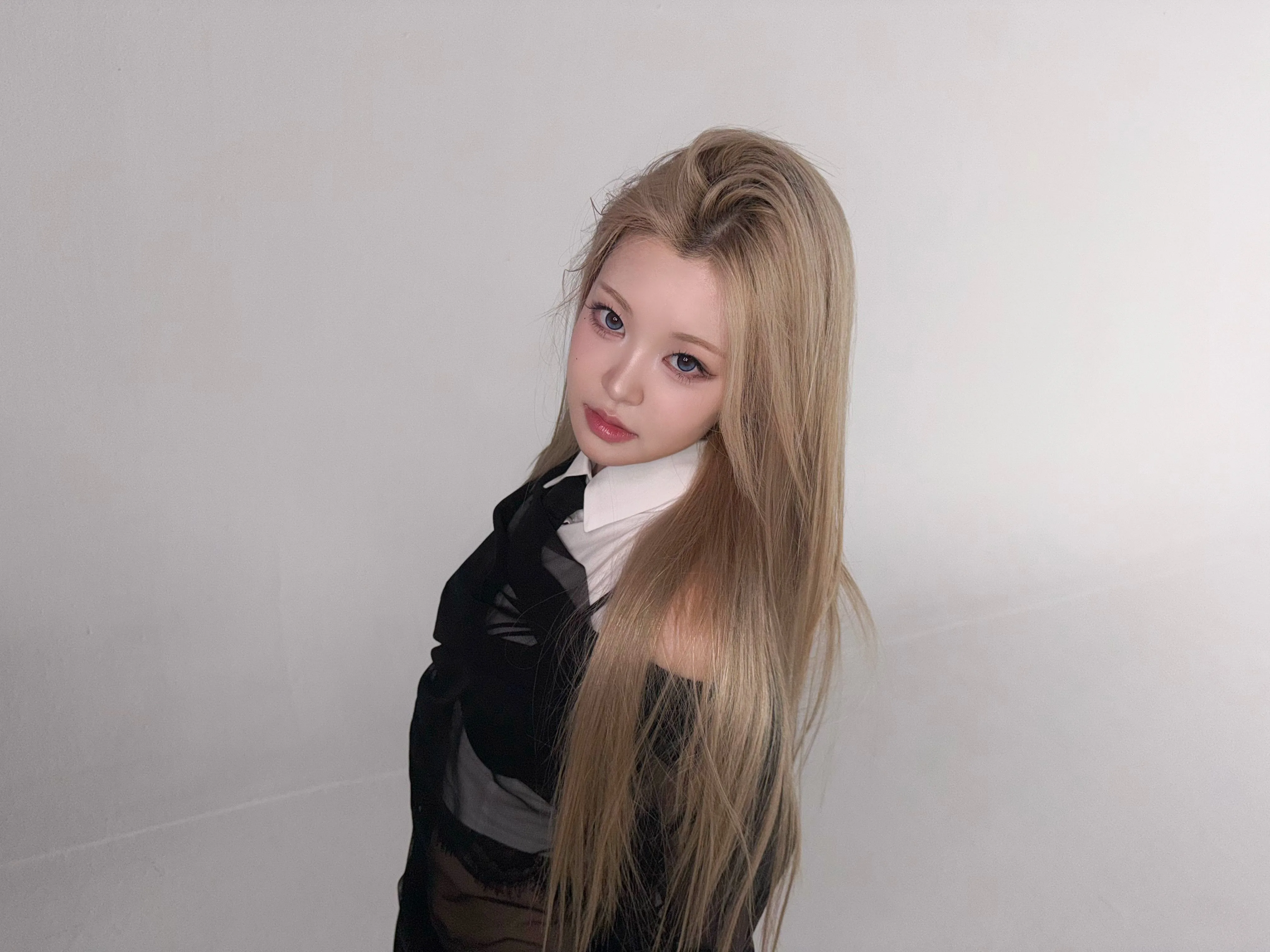 데뷔 앨범을 13곡 꽉 채웠던 신인 여돌 근황
