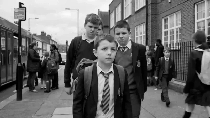 인스타에서 1.3억뷰 찍은 AI로 만든 시계광고