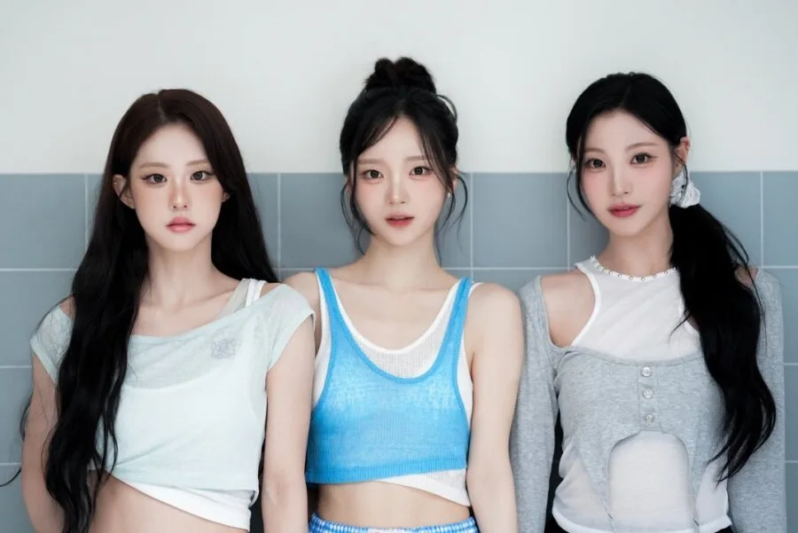 음방 무대에서 실수로 진짜 뽀뽀했던 아이돌 근황