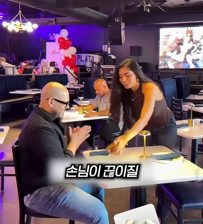 손님이 끊이지 않는 가게