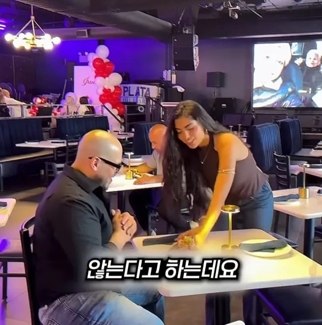 손님이 끊이지 않는 가게