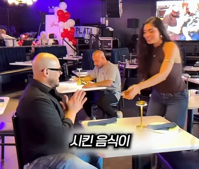 손님이 끊이지 않는 가게
