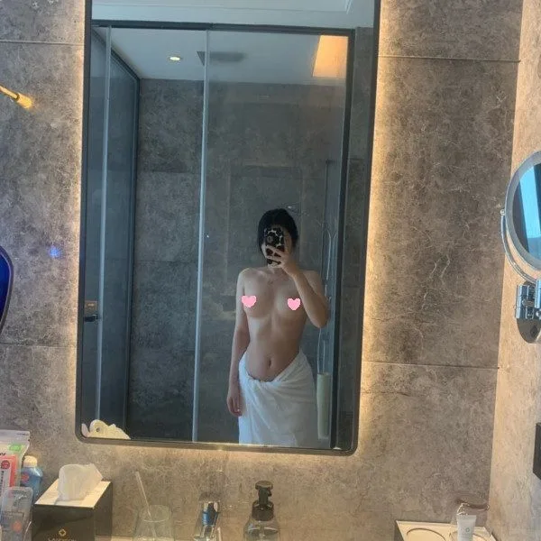 이게 여자지 화끈한 셀카들 보소;;