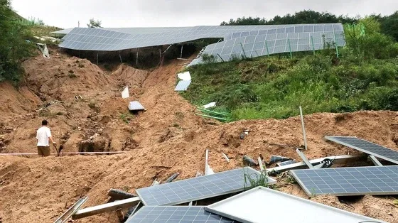 중국이 산에 태양광을 까는 이유