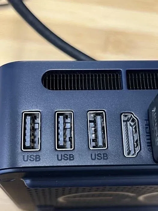 USB 반대로 꽂는 사람들을 위한 설계