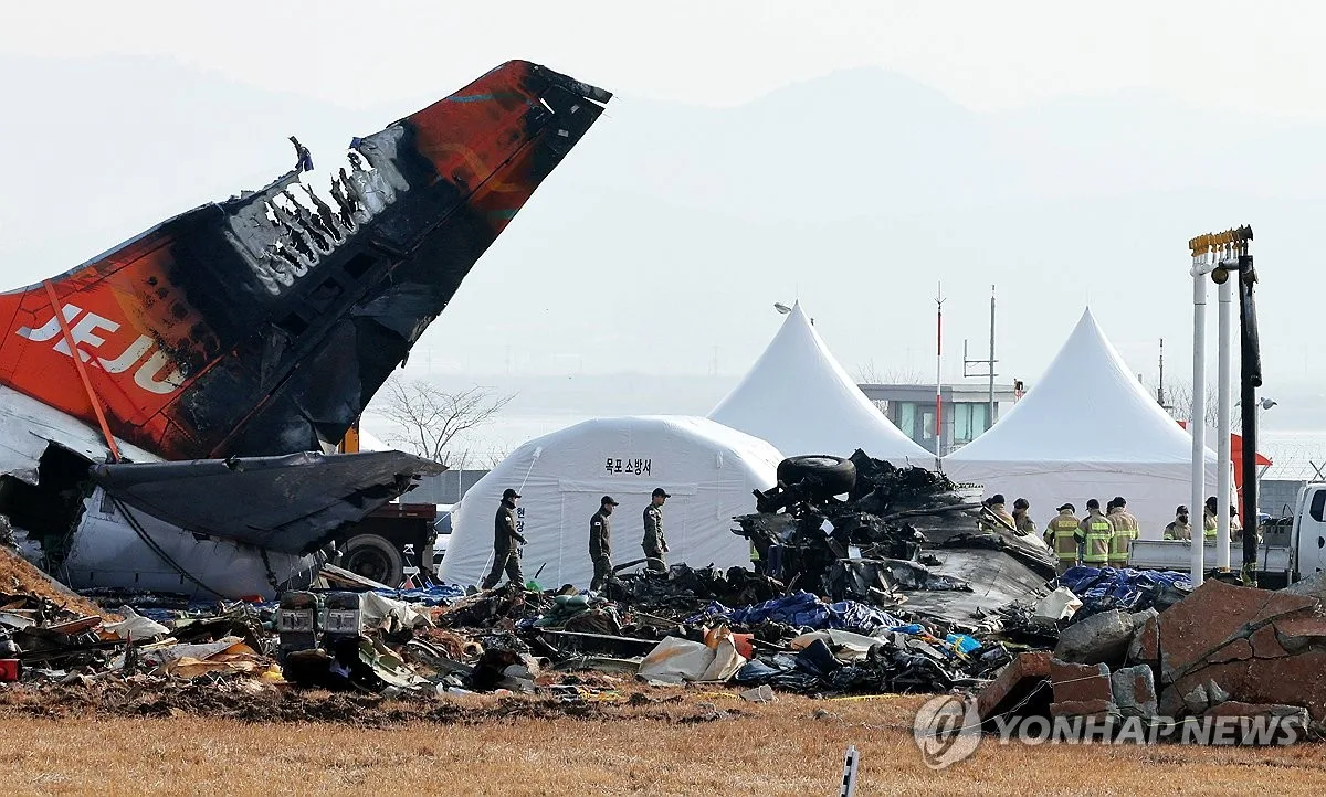 [속보] 무안공항 로컬라이저 문제 조직적 은폐…국토부직원 7명 송치돼