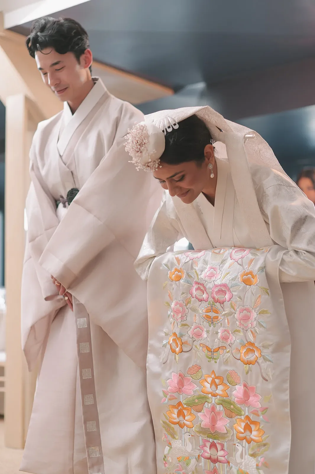 sns에서 핫한 인도여자&한국남자 커플.jpg
