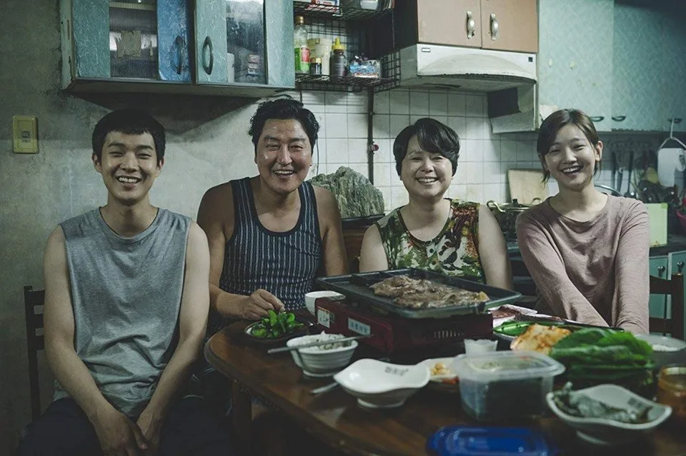 영화 <기생충>에서 "돈이 다리미다"라는 대사가 유독 서늘하게 다가오는 EU