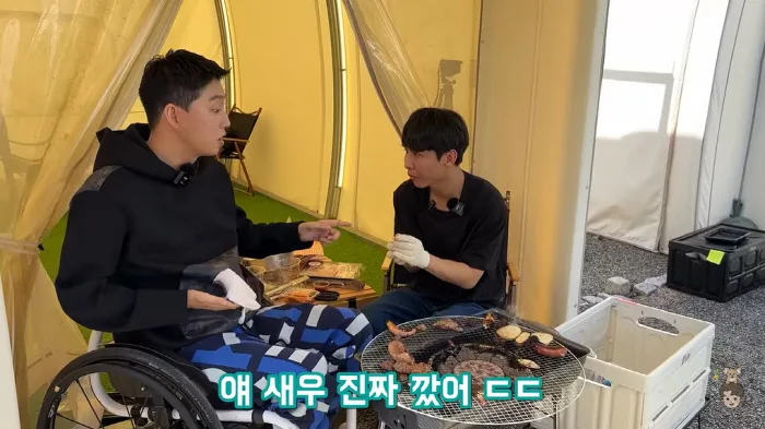 박위, '시각장애인' 원샷한솔에 무례한 태도 논란 "얘 새우 진짜 깠어·너 다 보이잖아"