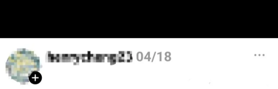 팬티를 발등까지 내리고 오줌 싸는 교생.jpg