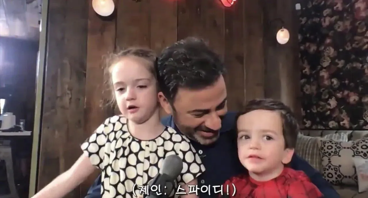 방구석에서 지미키멜 아들 생일 축하해주는 톰 홀랜드.jpg