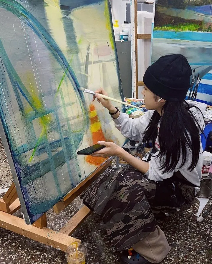 이대 서양화전공인 노윤서가 그린 그림들.jpg