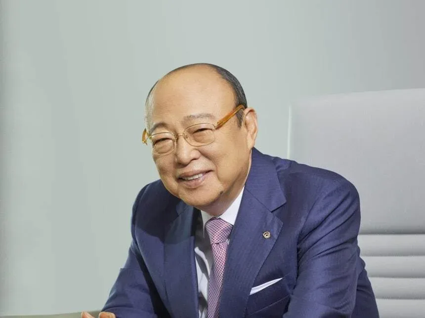 김승연 한화 회장, 사재 30억 들여 전직원 6만9000명에 보양식 선물