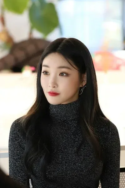 '리버스 하영'이라는 연예인