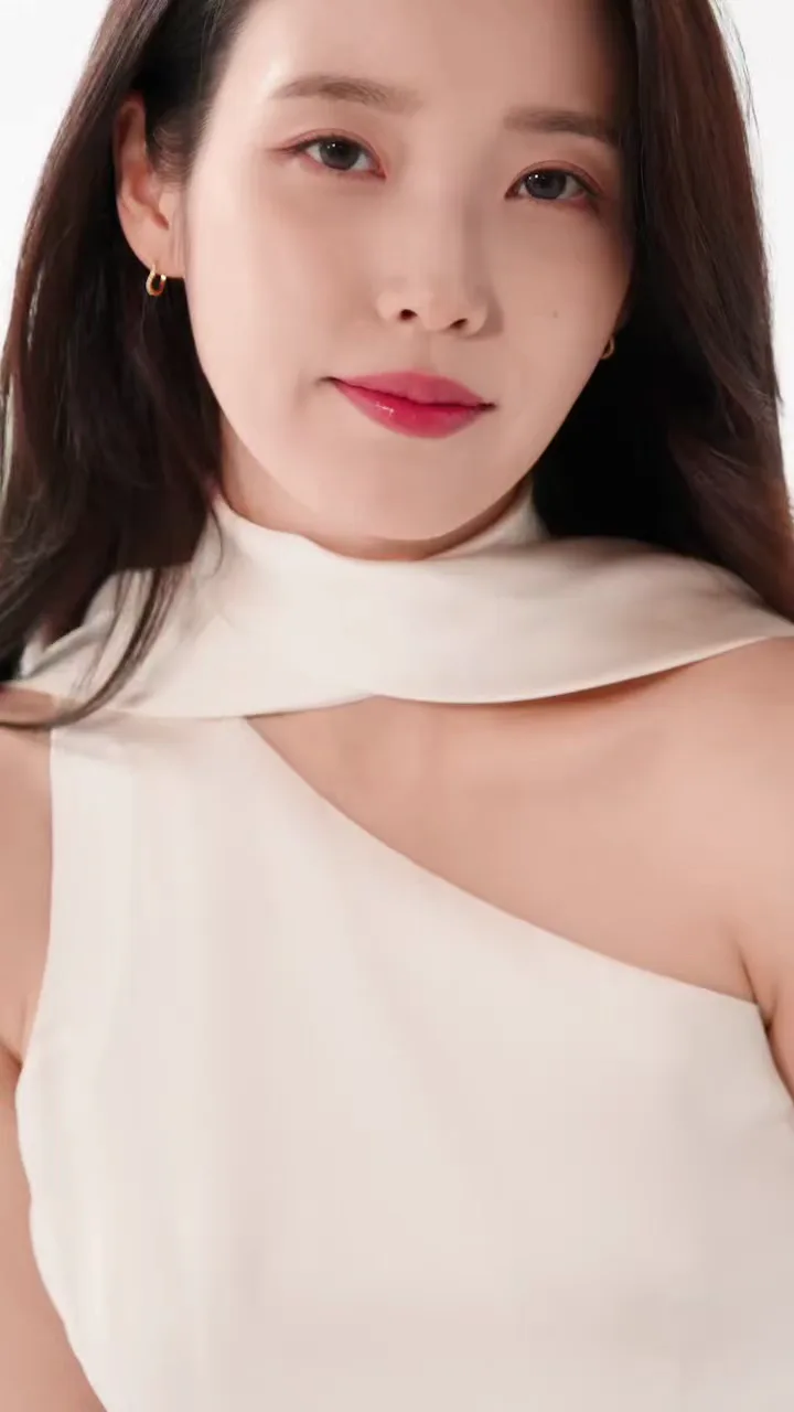 에스티로더 아이유