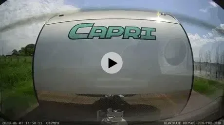 블랙박스로 본 카라반 파손 사고.gif