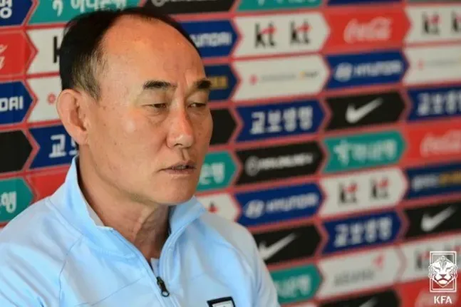 김학범 감독 “임시 감독 지원 안 했다…지원 자격 국내 지도자들엔 불합리”