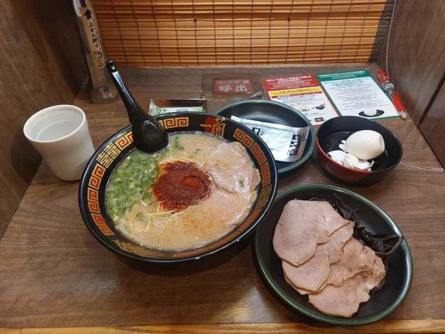 한국에서 맛있는 라멘집 망하는 테크트리.jpg
