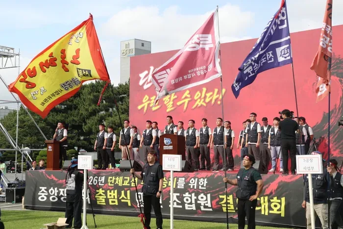 [속보] 현대차 노조, 10년 만에 전면 파업…임금협상 끝내 결렬