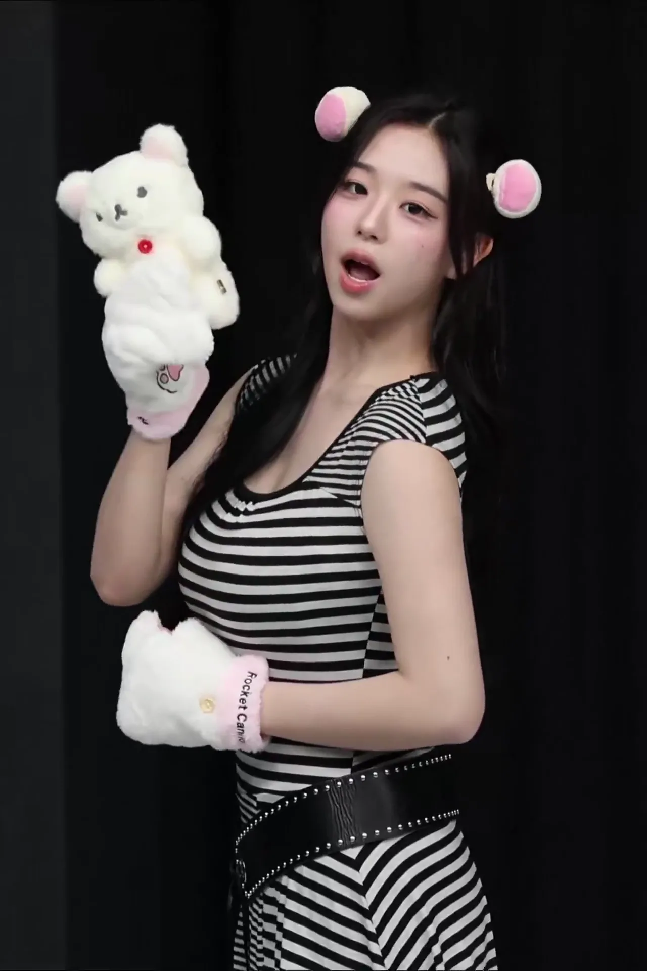 현 시점 모든 한국 여자 중 순수 여자력 GOAT ㄷㄷㄷㄷ.gif