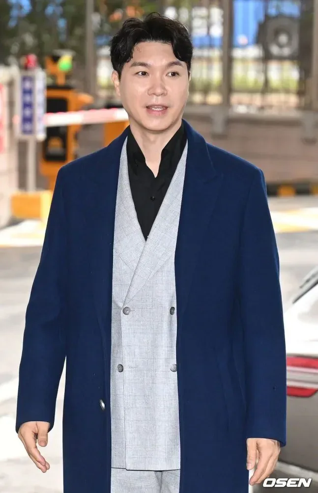 '비행기 민폐' 박수홍, '특혜' 아니었다..대한항공 "문밖 안나가, 원칙 대응" [공식]